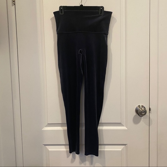 Spanx Velvet Leggings In color Moon Shadow - Picture 2 of 3